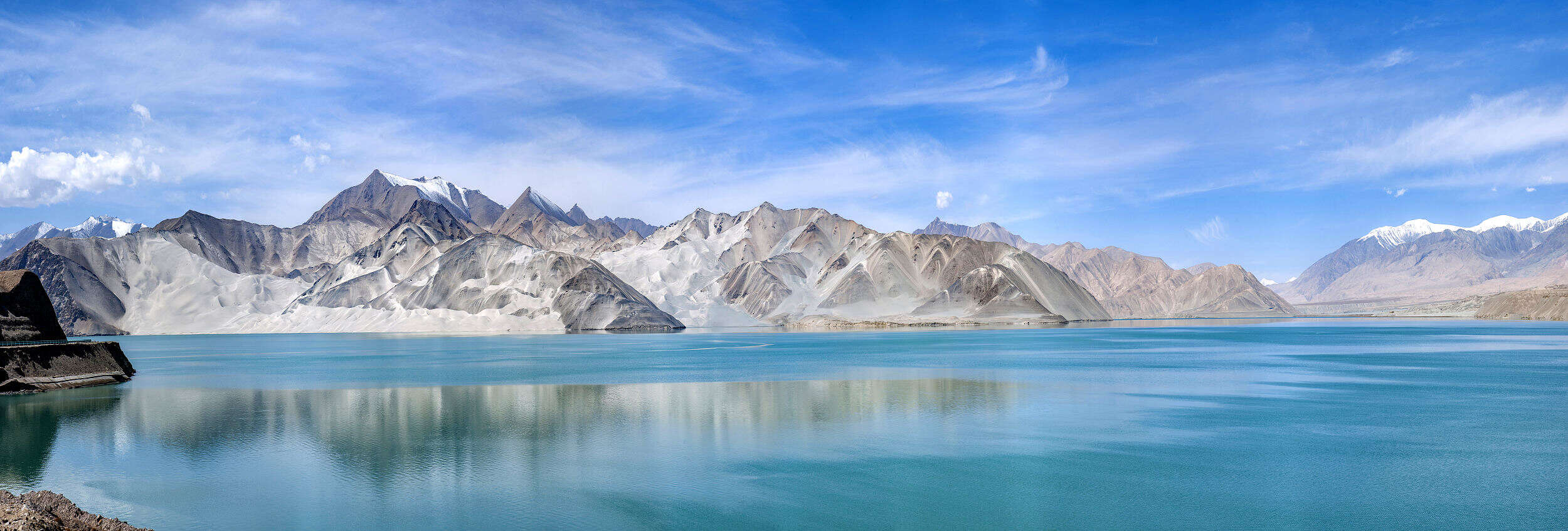 白沙山白沙湖