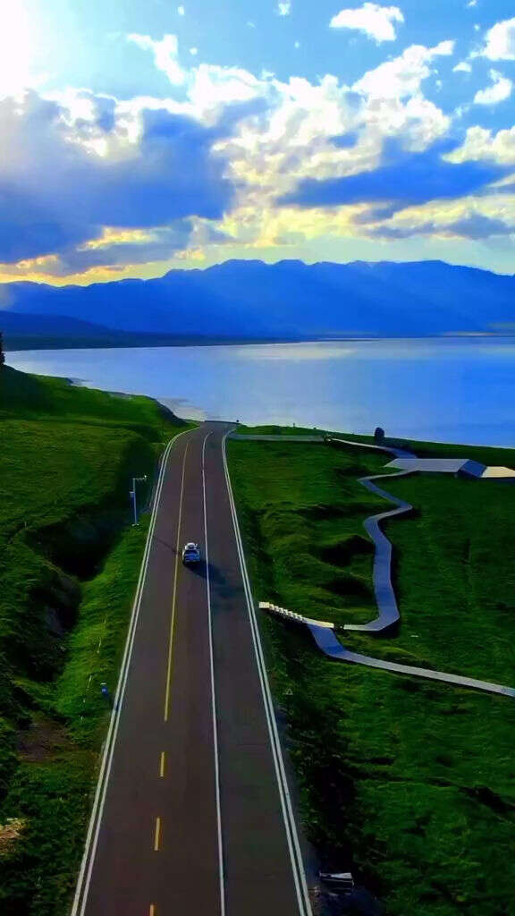 赛里木湖